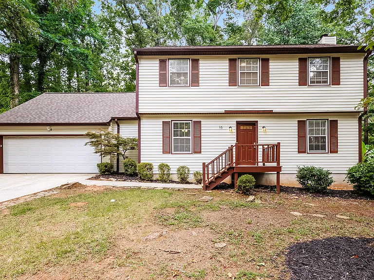 15 Valley Brook Dr — Photo 1