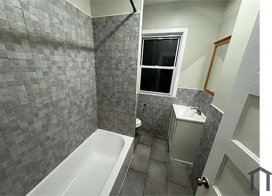 78 N 19th St #2 — Photo 10