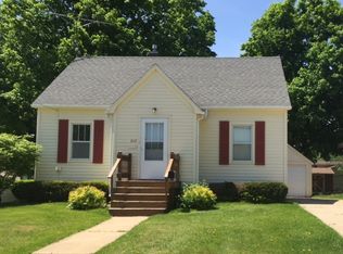 217 S Linn Ave, New Hampton, IA 50659
