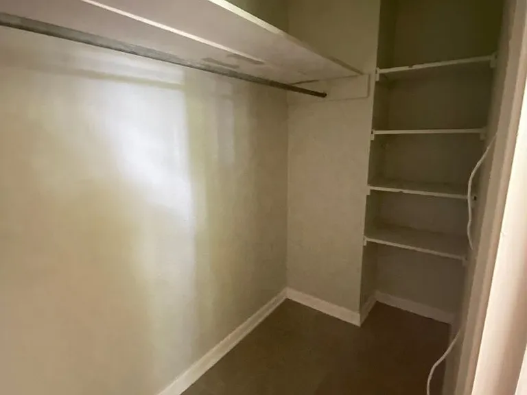 1006 E Hazel St — Photo 6