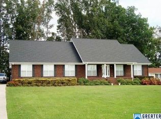574 Lake Vista Dr, Rainbow City, AL 35906