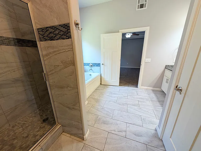 2349 Santa Monica St — Photo 11