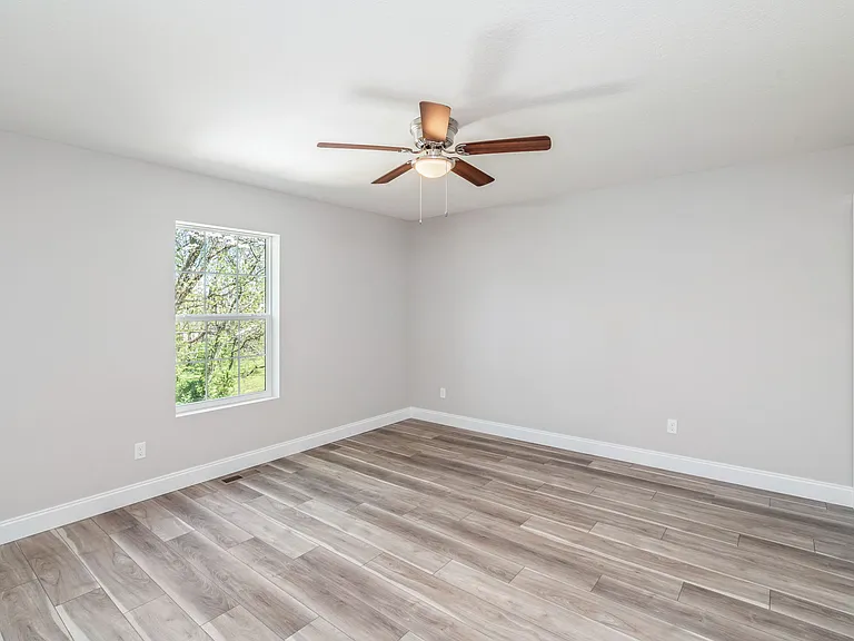 2533 Adair Ave — Photo 12