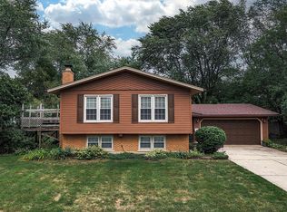 6929 Fairmount Ave, Downers Grove, IL 60516