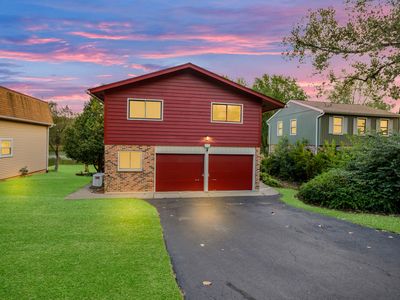 137 Hilltop Dr, Lake In The Hills, IL, 60156