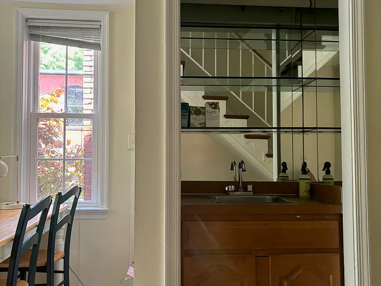 LR Wet Bar in 2nd floor