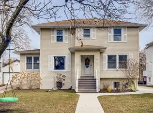 126 Southcote Rd, Riverside, IL 60546