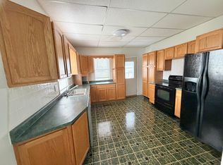 431 Center St APT A, Findlay, OH 45840