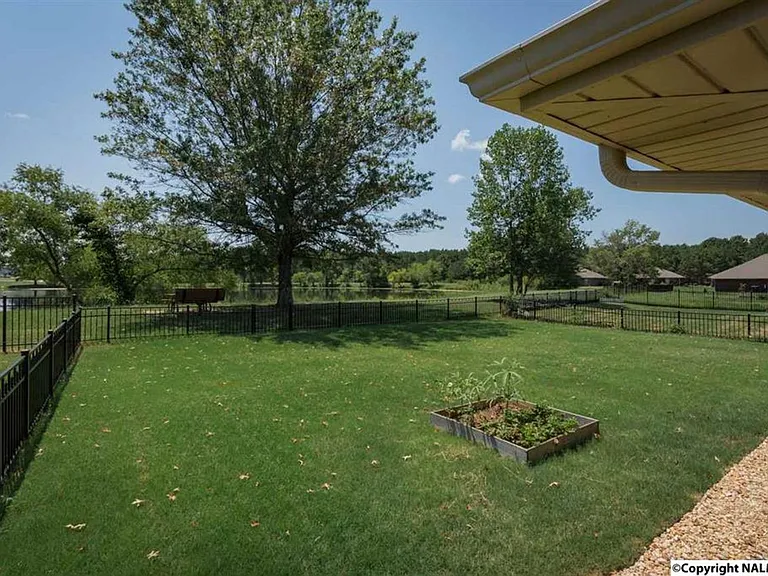 266 Village Springs Dr — Photo 9