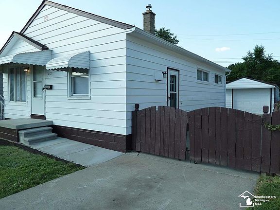 2nd image of 1542 Cicotte Ave