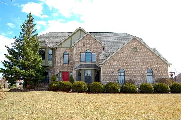 1st image of 3713 Parkwood Cir