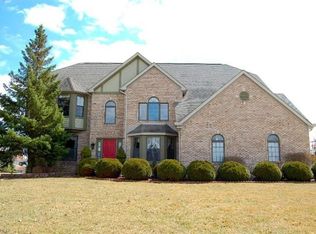 3713 Parkwood Cir, Ann Arbor, MI 48108