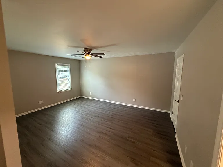 168 Coventry Pl — Photo 12