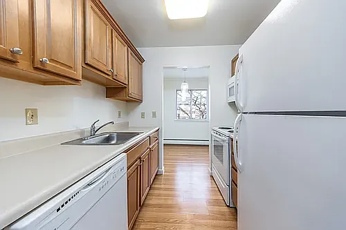 Clintwood Apartments — Photo 38