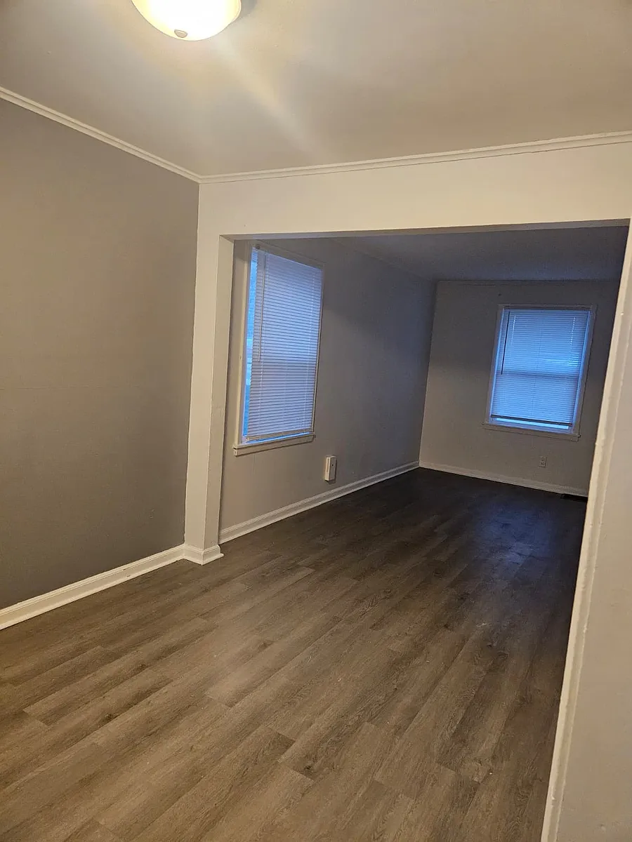 Building Photo - 536 Chelsea Ave #536