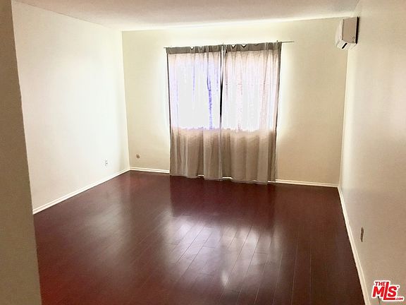 4th image of 642 W Knoll Dr APT 303