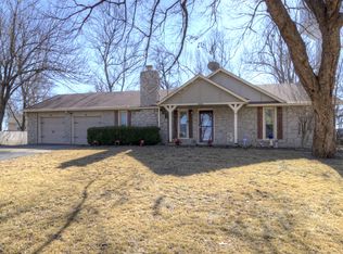 10042 E Willow St, Claremore, OK 74017