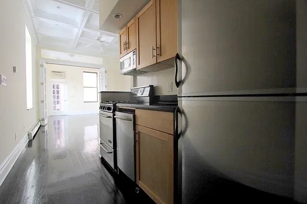 Rented by Julien Aractingi, LREB | media 26