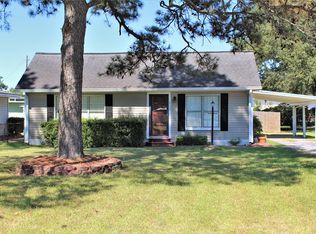 4520 Lee St, Groves, TX 77619
