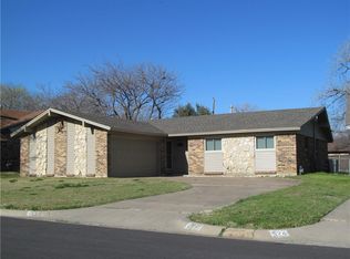 528 NW Janie Ln, Burleson, TX 76028