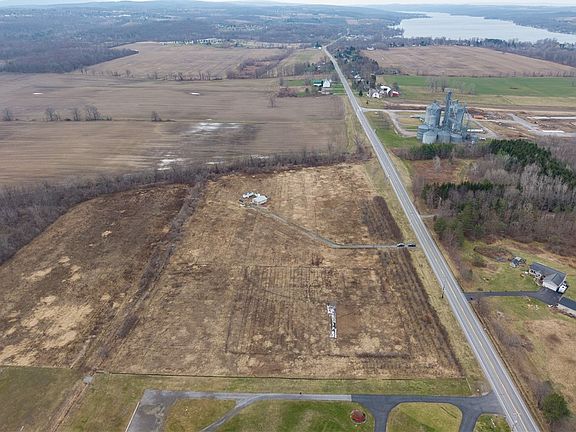 3rd image of 3075 Bronson Hill Rd