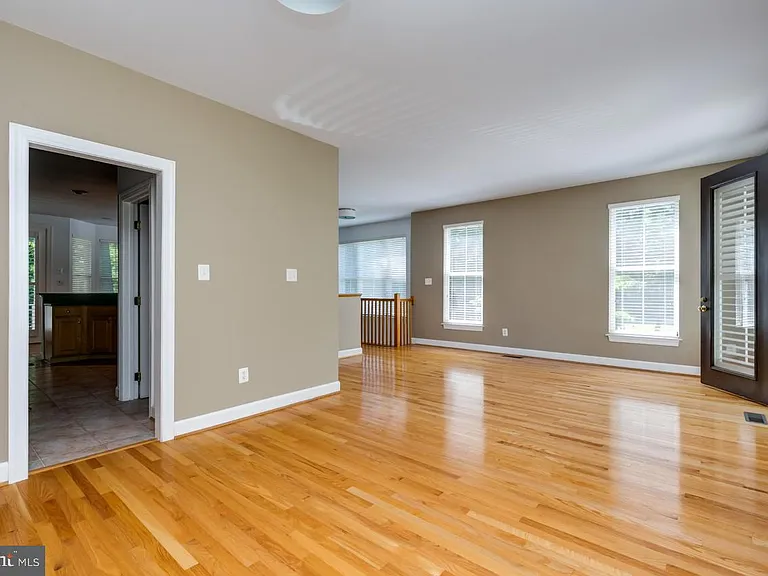 11519 Waterhaven Ct — Photo 9