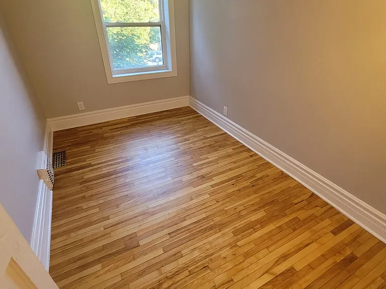 77 Pearl St S #2 — Photo 7