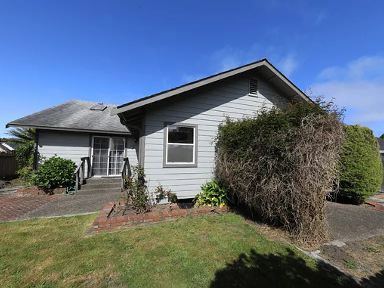 3121 Bonanza St — Photo 18
