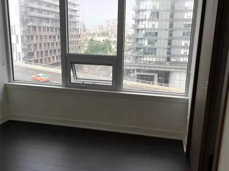 19 Bathurst St #905 — Photo 7