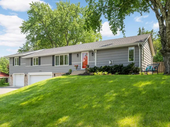 17705 28th Ave N, Plymouth, MN 55447