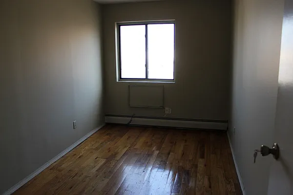 Rented by Premier Metro Realty Corp | media 25