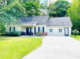 914 Fern Dr, Douglas, GA 31533