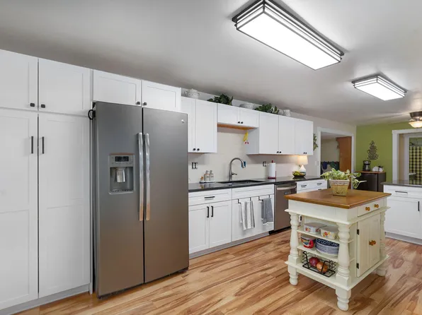 719 S Walnut Street, Mt Vernon, MO 65712