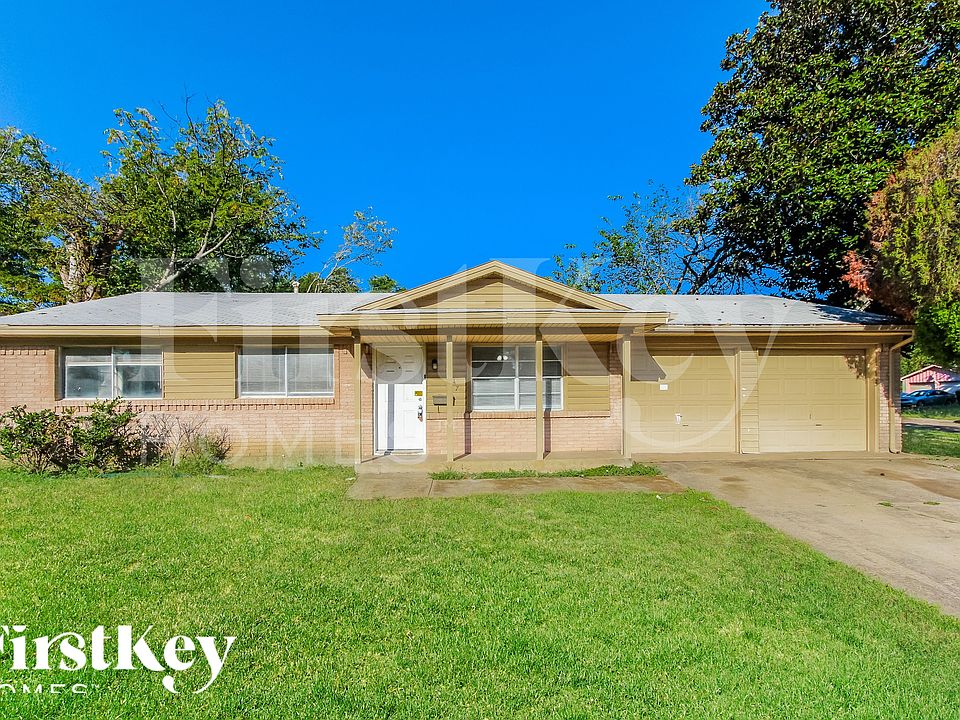 1st image of 7847 Robin Creek Dr