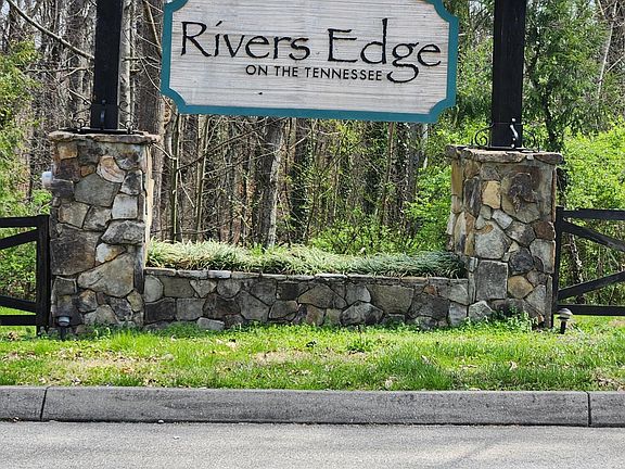 2nd image of 554 Quiet River Ln