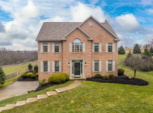 7014 Oak Park Dr, Gibsonia, PA 15044