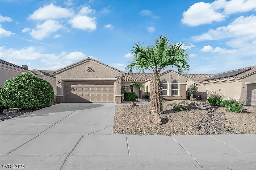 2 bed, 2.0 bath, 1600 sqft, $2,000 — Photo 1