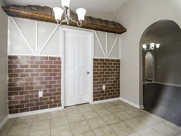 4th image of 11821 Pethrick Dr