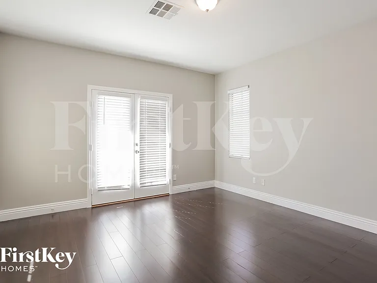 9100 Little Horse Ave — Photo 8