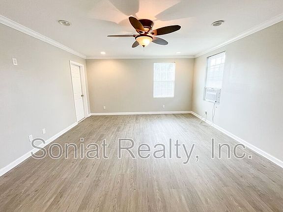 2nd image of 1876 Mirabeau Ave