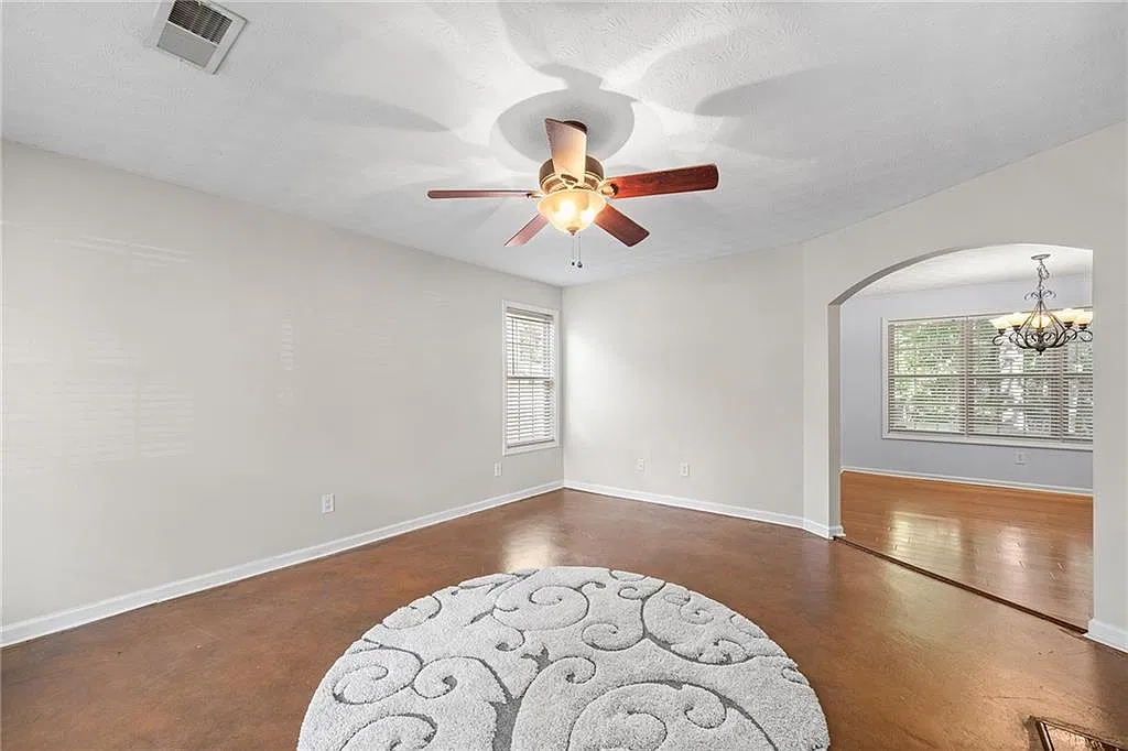3 bed, 2.5 bath, 1496 sqft, $2,400 — Photo 3