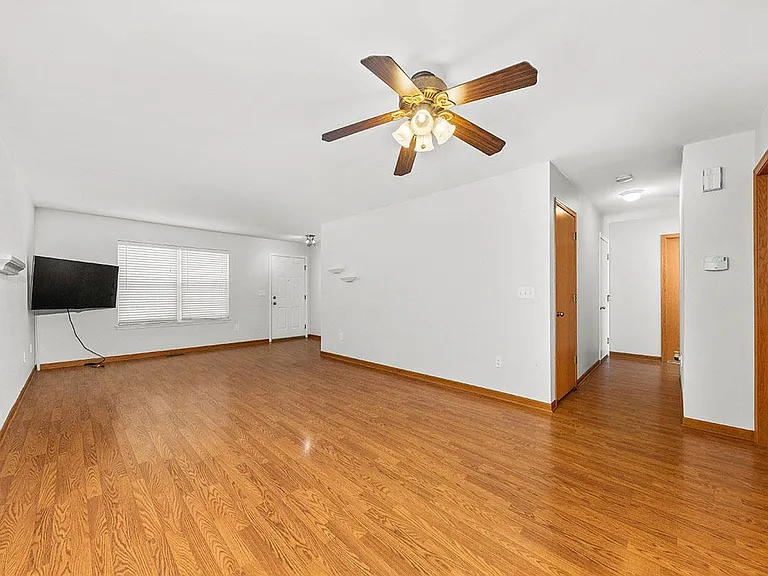 21747 Ives Ct — Photo 5