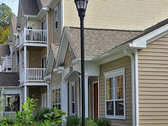 Family affordable apartment homes community