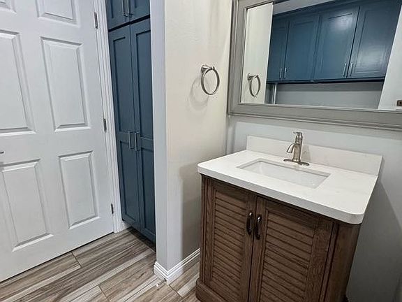 4th image of 9411 1/2 Mandale St