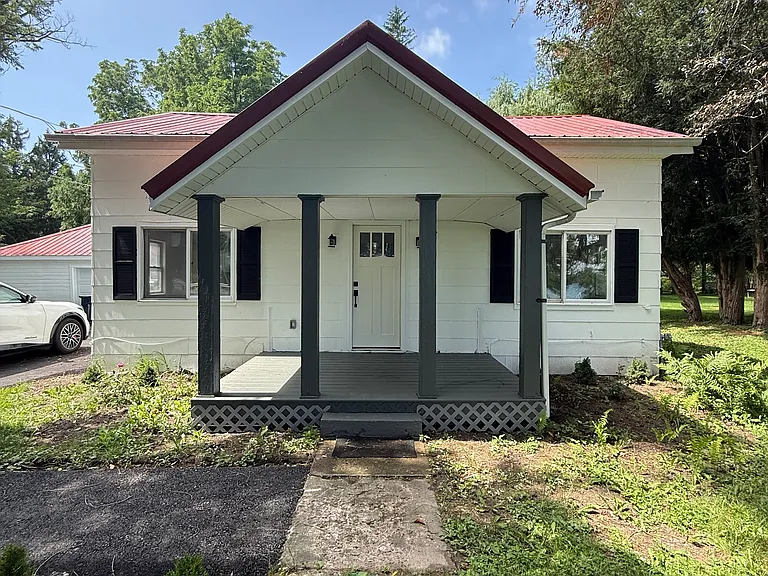 4374 E River Rd — Photo 3