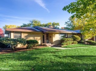 618 Quinlan Ln, Woodstock, IL 60098