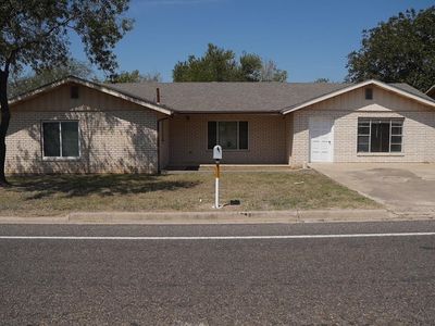 807 N Smith Ave, Hebbronville, TX, 78361
