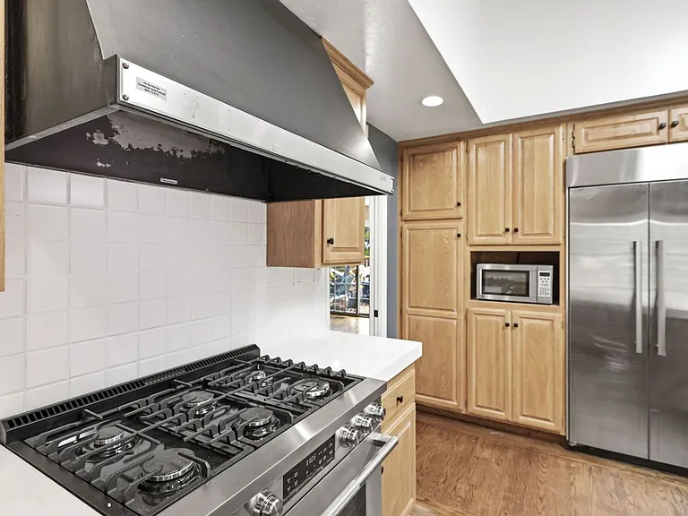 2973 Arguello Dr — Photo 9