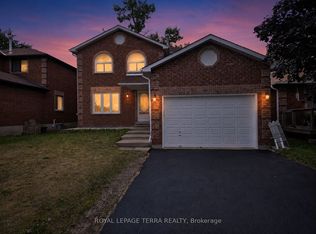 23 Ferguson Dr, Barrie, ON L4N 7B4