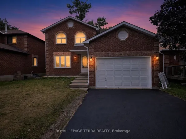 23 Ferguson Dr, Barrie, ON L4N 7B4
